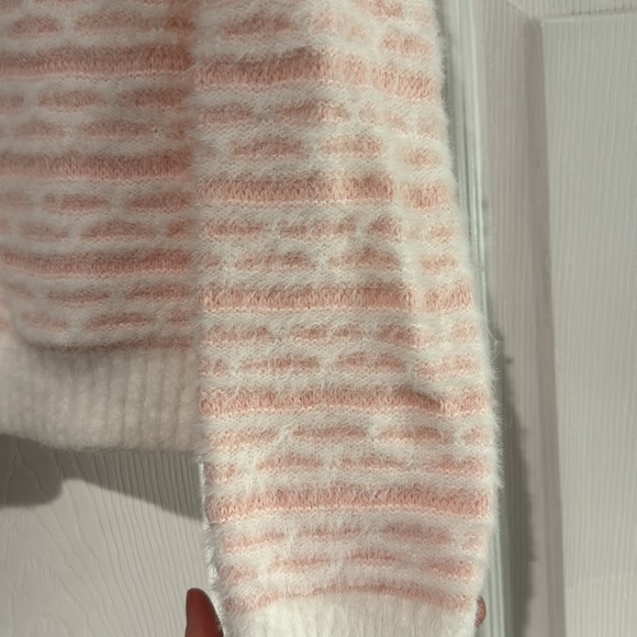 Sweater - Picture 5 of 6